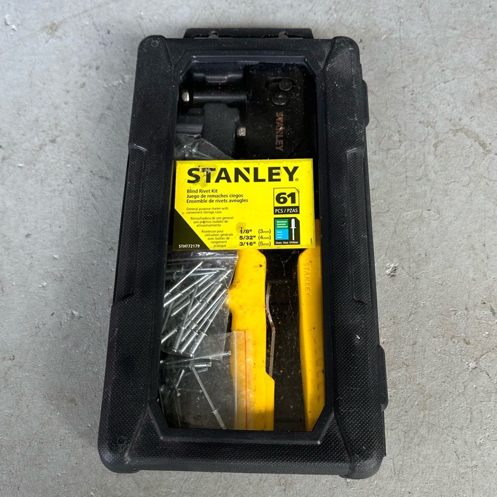 VTG Stanley 61 Piece Blind Rivet Kit